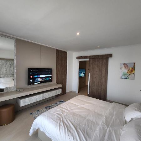 Imperial Suites Hotel Манама Екстер'єр фото