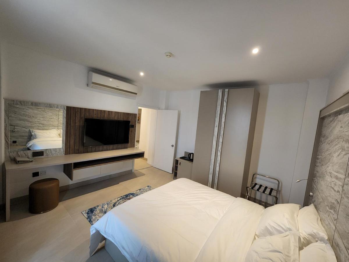 Imperial Suites Hotel Манама Екстер'єр фото
