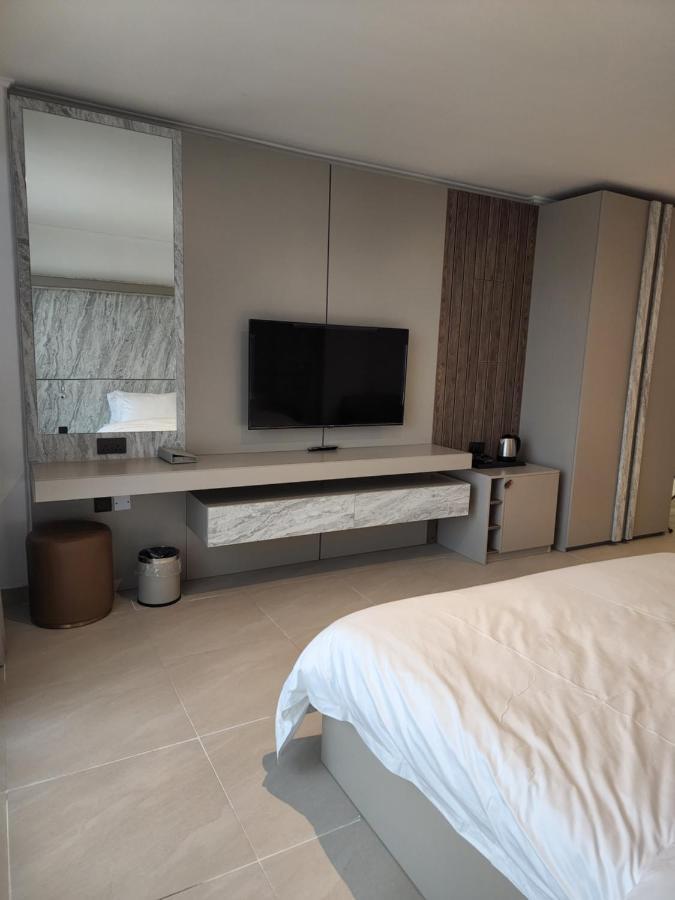 Imperial Suites Hotel Манама Екстер'єр фото