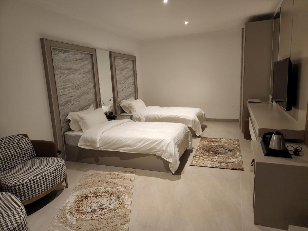 Imperial Suites Hotel Манама Екстер'єр фото