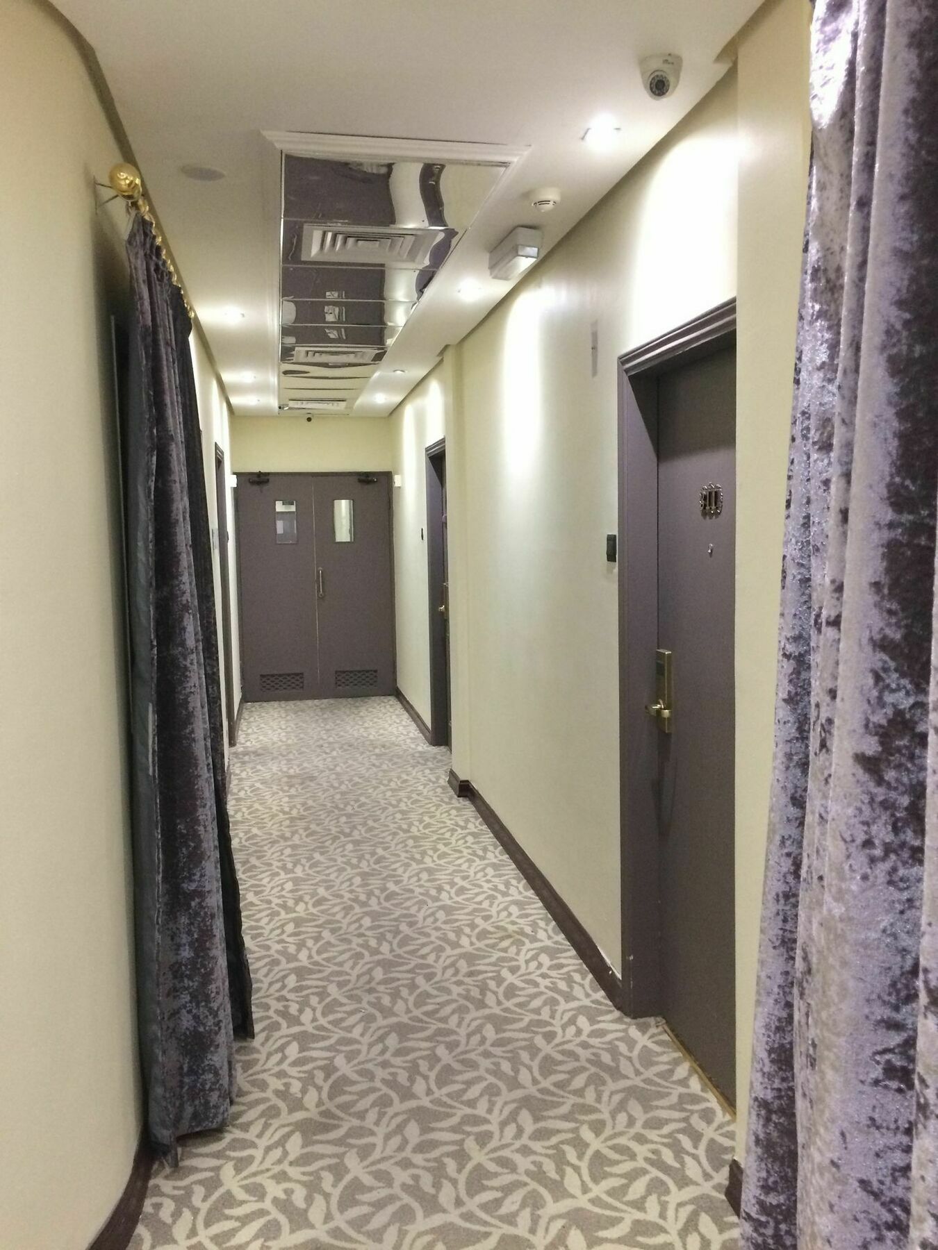 Imperial Suites Hotel Манама Екстер'єр фото